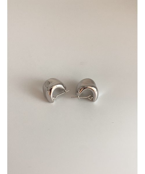 mou(モウ)の「デコボコ歪みピアス(ピアス(両耳用)・レディース・シルバー/ゴールド・FREE)」の13枚目の写真