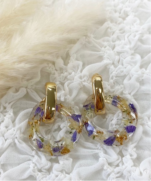apres jour(アプレジュール)の「【apres jour×ARIAZ】ドライフラワーリングピアス(ピアス(両耳用)・レディース・パープル/ラベンダー/イエロー・FREE)」の2枚目の写真