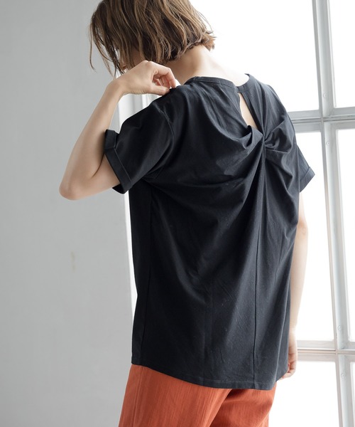 LEPSIM(レプシィム)の「バックツイストサマミエプルオーバー 891210(Tシャツ/カットソー・レディース・オフホワイト/ブラック/ダークブラウン/ミント・FREE)」の3枚目の写真