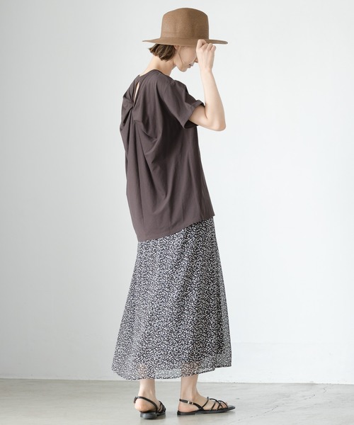 LEPSIM(レプシィム)の「バックツイストサマミエプルオーバー 891210(Tシャツ/カットソー・レディース・オフホワイト/ブラック/ダークブラウン/ミント・FREE)」の13枚目の写真