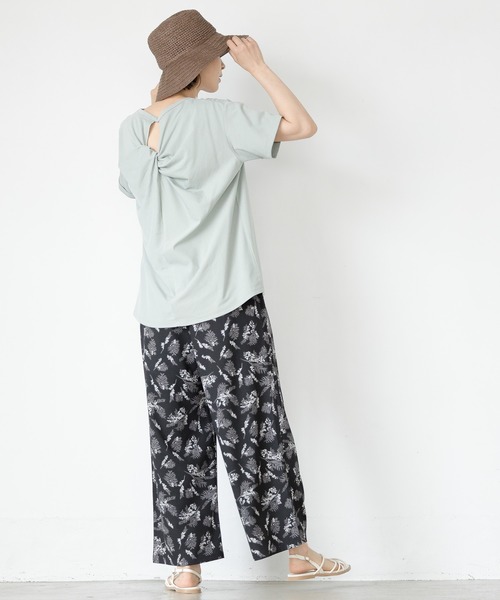 LEPSIM(レプシィム)の「バックツイストサマミエプルオーバー 891210(Tシャツ/カットソー・レディース・オフホワイト/ブラック/ダークブラウン/ミント・FREE)」の15枚目の写真