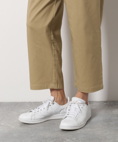 LAKOLE（ラコレ）の「リラックスワイドチノパンツ / LAKOLE（チノパンツ・メンズ・アイボリー/ブラウン/ブラック/ベージュ・LARGE/MEDIUM）」の16枚目の写真