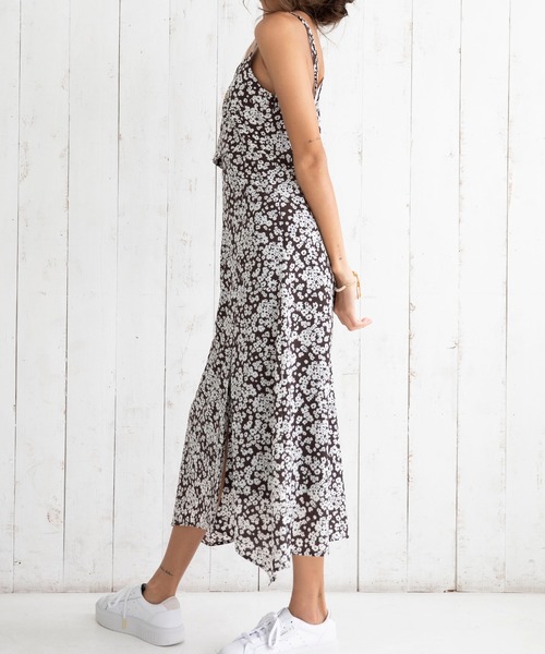 ALEXIA STAM（アリシアスタン）の「Floral Print Side Slit Maxi Dress 