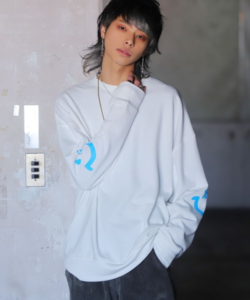 G.O.C（ジーオーシー）の「オーバーサイズ グラフィックプリント