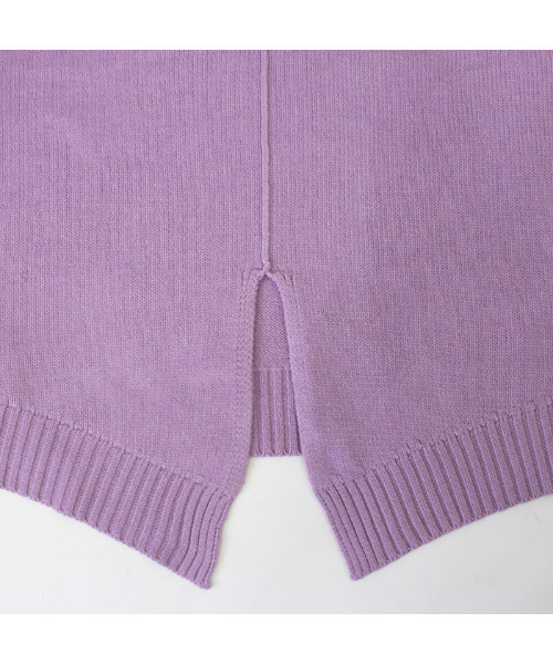 MODE ROBE(モードローブ)の「バックスリットデザインニット(ニット/セーター・レディース・パープル/アイボリー/グレイッシュベージュ・FREE)」の12枚目の写真