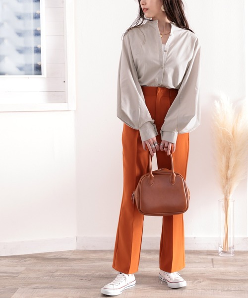 classicalelf（クラシカルエルフ）の「袖Wタックバンドカラーシャツ。（シャツ/ブラウス・レディース・ホワイト/ベージュ/モカ/ライトグレー/ライトカーキ・MEDIUM/LARGE/X-LARGE）」の20枚目の写真