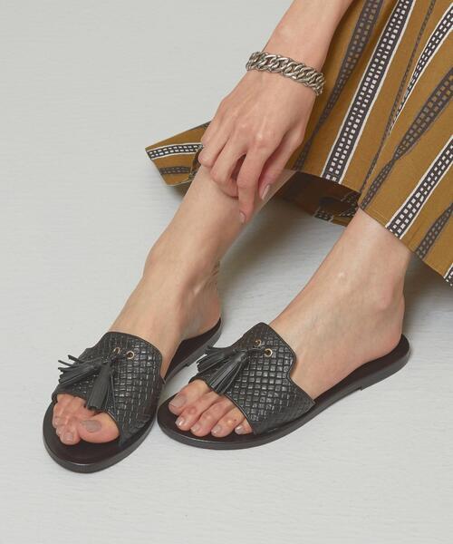 THE STATION STORE（ザ ステーション ストア）の「＜San Diego＞ L カタオシタッセル サンダル（サンダル・レディース・ブラック/マスタード・38/36/37）」の2枚目の写真