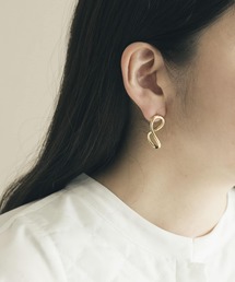 ネジリメタルピアス