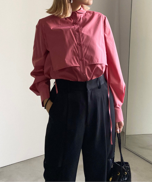 Ameri（アメリ）の「CRESCENT COLLAR APRON SHIRT（シャツ/ブラウス・レディース・ホワイト/カーキ/ピンク・FREE）」の3枚目の写真