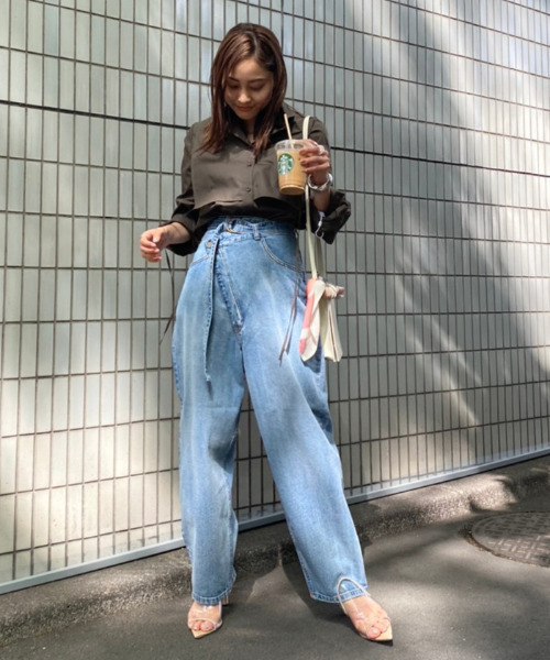 Ameri（アメリ）の「CRESCENT COLLAR APRON SHIRT（シャツ/ブラウス・レディース・ホワイト/カーキ/ピンク・FREE）」の15枚目の写真