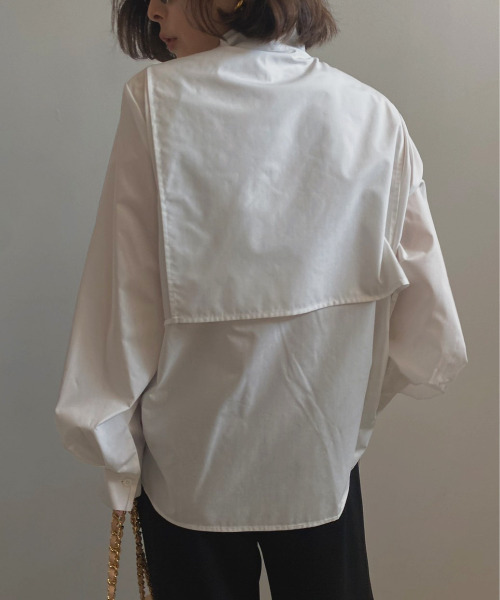 Ameri（アメリ）の「CRESCENT COLLAR APRON SHIRT（シャツ/ブラウス・レディース・ホワイト/カーキ/ピンク・FREE）」の14枚目の写真