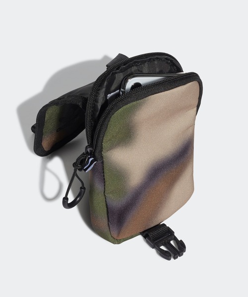 adidas（アディダス）の「カモ マップバッグ / アディダスオリジナルス（ショルダーバッグ・メンズ・カーキ・FREE）」の6枚目の写真
