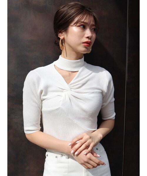 MURUA（ムルーア）の「フロントツイストハーフニット（ニット/セーター・レディース・ブラック/ベージュ/ブラウン/アイボリー・FREE）」の18枚目の写真