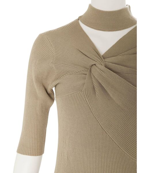 MURUA（ムルーア）の「フロントツイストハーフニット（ニット/セーター・レディース・ブラック/ベージュ/ブラウン/アイボリー・FREE）」の16枚目の写真