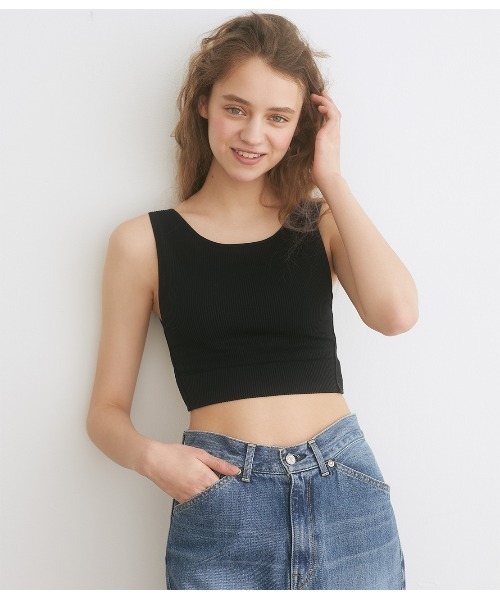 PEACH JOHN（ピーチジョン）の「【ゆる系トップスのインに、背中見せできるパッド入りブラトップ】ＰＪ　ＣＯＬＯＲＳサイドオープンブラトップ（タンクトップ・レディース・ピンク/ネイビー/ブラック・LARGE/MEDIUM/SMALL）」の5枚目の写真