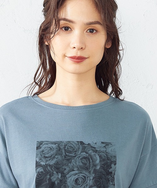 COMME CA ISM(コムサイズム)の「フォトプリント Tシャツ(Tシャツ/カットソー・レディース・ホワイト/ターコイズブルー/ミント/チャコール・MEDIUM/LARGE)」の13枚目の写真
