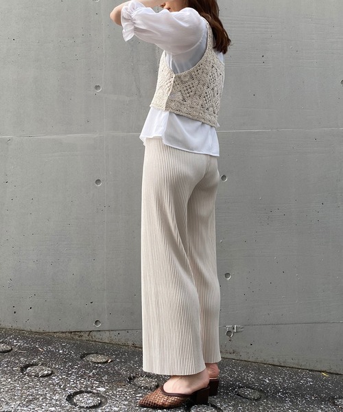 AS KNOW AS plus（アズノゥアズプラス）の「☆かぎ針ビスチェとブラウス（シャツ/ブラウス・レディース・ライトグリーン/ブルーグレー/キナリ・FREE）」の6枚目の写真