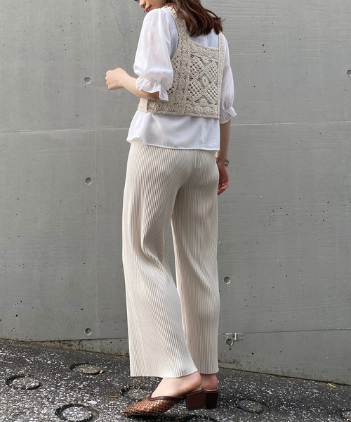 AS KNOW AS plus（アズノゥアズプラス）の「☆かぎ針ビスチェとブラウス（シャツ/ブラウス・レディース・ライトグリーン/ブルーグレー/キナリ・FREE）」の19枚目の写真