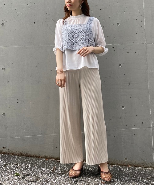 AS KNOW AS plus（アズノゥアズプラス）の「☆かぎ針ビスチェとブラウス（シャツ/ブラウス・レディース・ライトグリーン/ブルーグレー/キナリ・FREE）」の17枚目の写真