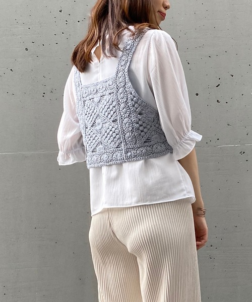 AS KNOW AS plus（アズノゥアズプラス）の「☆かぎ針ビスチェとブラウス（シャツ/ブラウス・レディース・ライトグリーン/ブルーグレー/キナリ・FREE）」の12枚目の写真