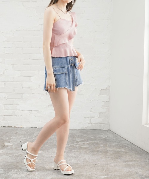 Newlyme（ニューリーミー）の「スクエアトゥツイストストラップサンダル（サンダル・レディース・ホワイト/ブラック/ベージュ/ブラウン/ゴールド・22.5cm/23cm/23.5cm/24cm/24.5cm/25cm/25.5cm）」の9枚目の写真