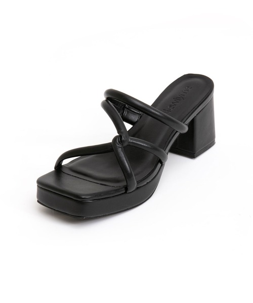 Newlyme（ニューリーミー）の「スクエアトゥツイストストラップサンダル（サンダル・レディース・ホワイト/ブラック/ベージュ/ブラウン/ゴールド・22.5cm/23cm/23.5cm/24cm/24.5cm/25cm/25.5cm）」の14枚目の写真