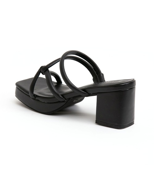 Newlyme（ニューリーミー）の「スクエアトゥツイストストラップサンダル（サンダル・レディース・ホワイト/ブラック/ベージュ/ブラウン/ゴールド・22.5cm/23cm/23.5cm/24cm/24.5cm/25cm/25.5cm）」の15枚目の写真