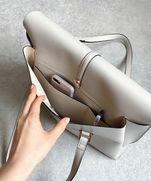 MIAN （ミアン）の「CATTLEYA / ２部屋Ａ4トートバッグ（トートバッグ・レディース・ブラック/グレー/モカ/ピンク/ブラウン/ダークグリーン/ボルドー/ライトベージュ/サックスブルー/アイボリー・FREE）」の19枚目の写真