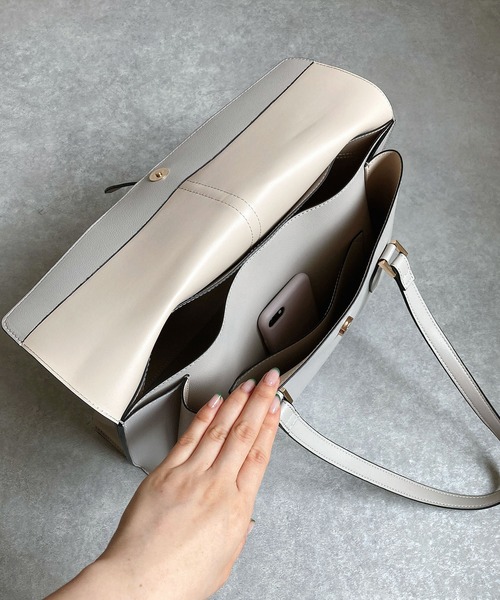 MIAN （ミアン）の「CATTLEYA / ２部屋Ａ4トートバッグ（トートバッグ・レディース・ブラック/グレー/モカ/ピンク/ブラウン/ダークグリーン/ボルドー/ライトベージュ/サックスブルー/アイボリー・FREE）」の21枚目の写真