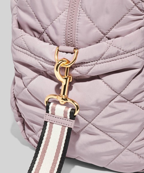 MARC JACOBS（マークジェイコブス）の「QUILTED NYLON/キルテッド ナイロン ラージ ウィークエンダー（ボストンバッグ・レディース・ピンク系その他・ONE SIZE）」の5枚目の写真