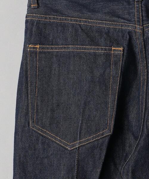 AURALEE(オーラリー)の「<AURALEE>ピンタックデニムパンツ Ψ(デニムパンツ・レディース・ネイビー・0/1)」の6枚目の写真