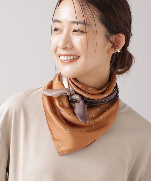 NANO universe（ナノユニバース）の「切り替えプリントスカーフ（バンダナ/スカーフ・レディース・パープル/キャメル・FREE）」の2枚目の写真