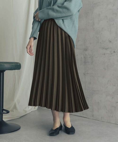 URBAN RESEARCH ROSSO（アーバンリサーチロッソ）の「サテンプリーツスカート（スカート・レディース・ネイビー/カーキ/ピンク・38/36）」の11枚目の写真