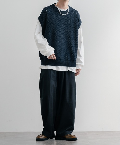 epnok(エプノック)の「透かし編みニットベスト(ベスト・メンズ・ブラック/ネイビー/ライトブラウン/グレイッシュベージュ・SMALL/MEDIUM/LARGE)」の5枚目の写真