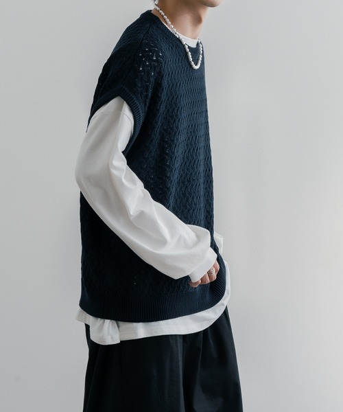 epnok(エプノック)の「透かし編みニットベスト(ベスト・メンズ・ブラック/ネイビー/ライトブラウン/グレイッシュベージュ・SMALL/MEDIUM/LARGE)」の13枚目の写真