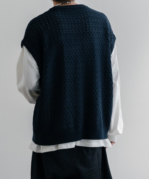 epnok(エプノック)の「透かし編みニットベスト(ベスト・メンズ・ブラック/ネイビー/ライトブラウン/グレイッシュベージュ・SMALL/MEDIUM/LARGE)」の20枚目の写真