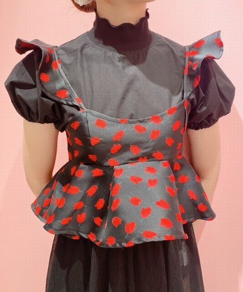 lilLilly（リルリリー）の「チューリップジャガードトップス（その他トップス・レディース・レッド/ピンク・FREE）」の6枚目の写真