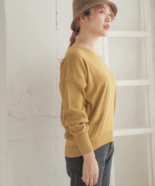 ITEMS URBANRESEARCH（アイテムズ アーバンリサーチ）の「ベーシックVネックニット（ニット/セーター・レディース・ベージュ/ブラウン/マスタード・FREE）」の19枚目の写真