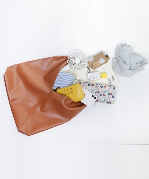 shopnikoniko（ショップニコニコ）の「トライアングル バッグ シルバー A4 無地 トートバッグ（トートバッグ・レディース・ブラック/ホワイト/ブラウン/シルバー・フリー）」の20枚目の写真