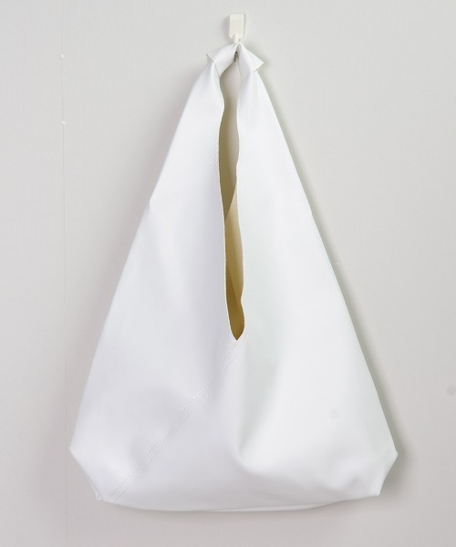 shopnikoniko（ショップニコニコ）の「トライアングル バッグ シルバー A4 無地 トートバッグ（トートバッグ・レディース・ブラック/ホワイト/ブラウン/シルバー・フリー）」の10枚目の写真