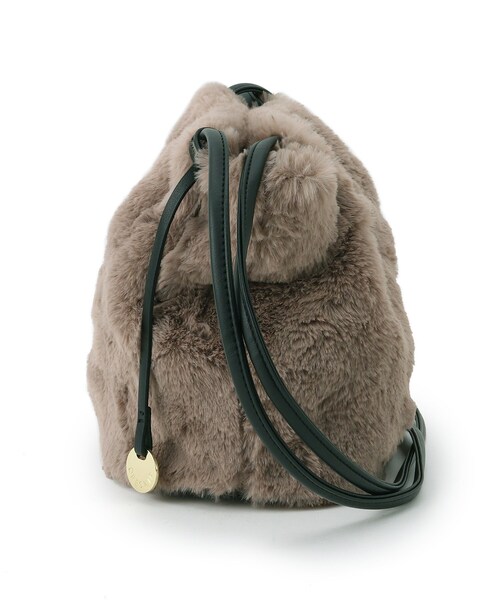 DRESKIP（ドレスキップ）の「◆フェイクファーつまみショルダー（ショルダーバッグ・レディース・ブラウン系1/ブラウン系その他/ピンク系/アイボリー・00）」の6枚目の写真