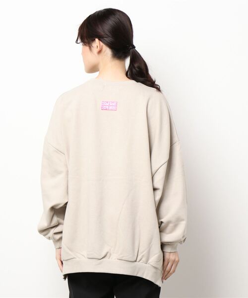 Q（キュー）の「ワッペン付きスウェット（スウェット・レディース・ライトグレー/ブラック/ベージュ・MEDIUM）」の5枚目の写真
