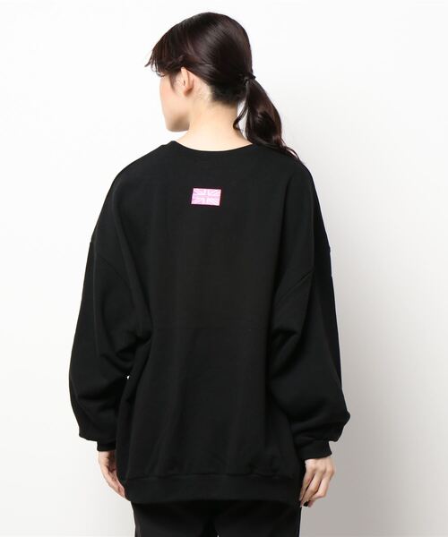 Q（キュー）の「ワッペン付きスウェット（スウェット・レディース・ライトグレー/ブラック/ベージュ・MEDIUM）」の7枚目の写真