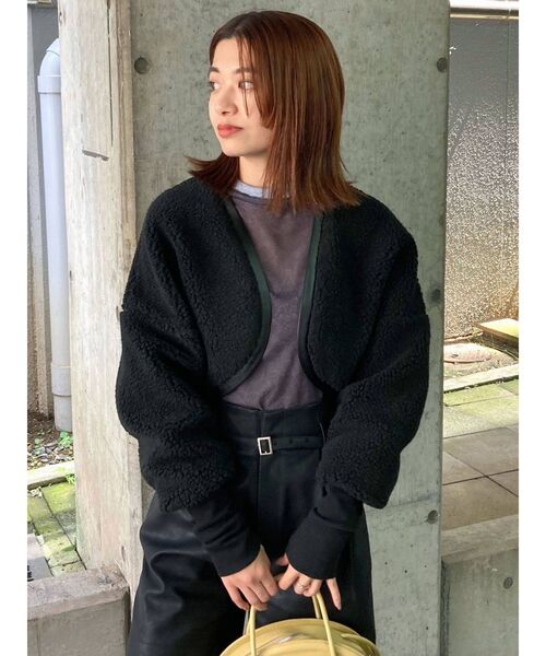 EMODA（エモダ）の「クロップドボアボレロ（カーディガン/ボレロ・レディース・ブラック/グレー/アイボリー・FREE）」の5枚目の写真