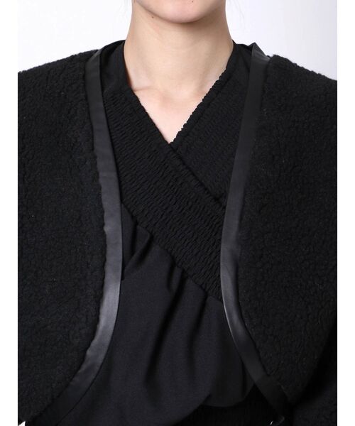 EMODA（エモダ）の「クロップドボアボレロ（カーディガン/ボレロ・レディース・ブラック/グレー/アイボリー・FREE）」の17枚目の写真