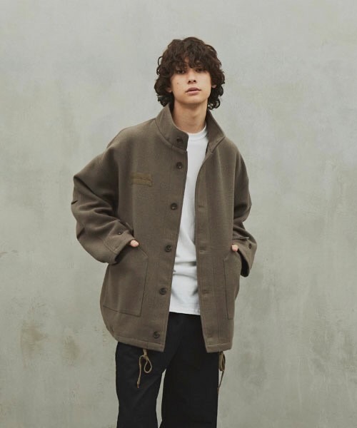 Revo.（レボ）の「オーバーサイズ ミリタリー メルトンジャケット（ミリタリージャケット・メンズ・カーキ/ブラック/ライトグレー・2/1）」の3枚目の写真