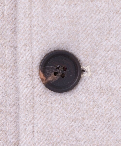 Revo.（レボ）の「オーバーサイズ ミリタリー メルトンジャケット（ミリタリージャケット・メンズ・カーキ/ブラック/ライトグレー・2/1）」の8枚目の写真