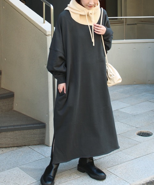 SCREEN STARS(スクリーンスターズ)の「別注スリットスウェットワンピース(ワンピース・レディース・オレンジ/ライム/チャコールグレー・F)」の2枚目の写真