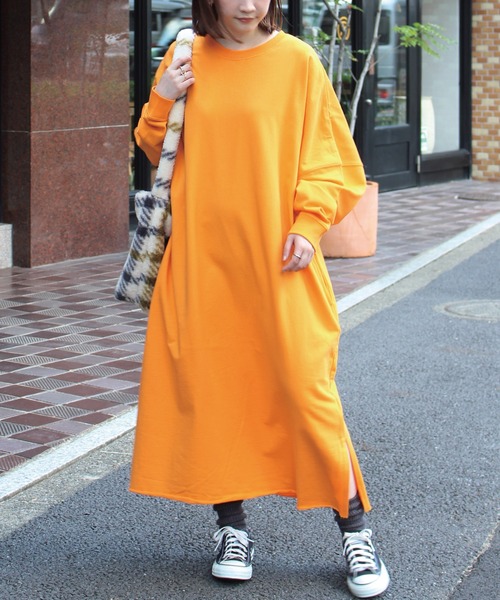 SCREEN STARS(スクリーンスターズ)の「別注スリットスウェットワンピース(ワンピース・レディース・オレンジ/ライム/チャコールグレー・F)」の16枚目の写真