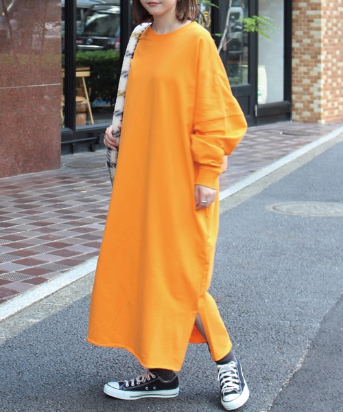 SCREEN STARS(スクリーンスターズ)の「別注スリットスウェットワンピース(ワンピース・レディース・オレンジ/ライム/チャコールグレー・F)」の20枚目の写真